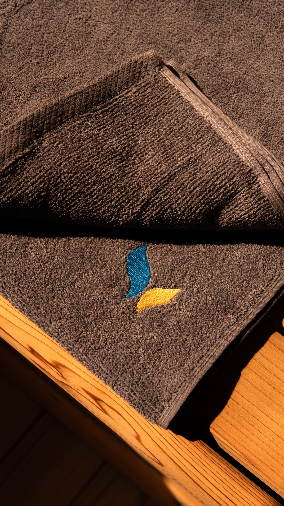 Freestyle Magic Towel - anthrazit mit großer Griffbordüre
