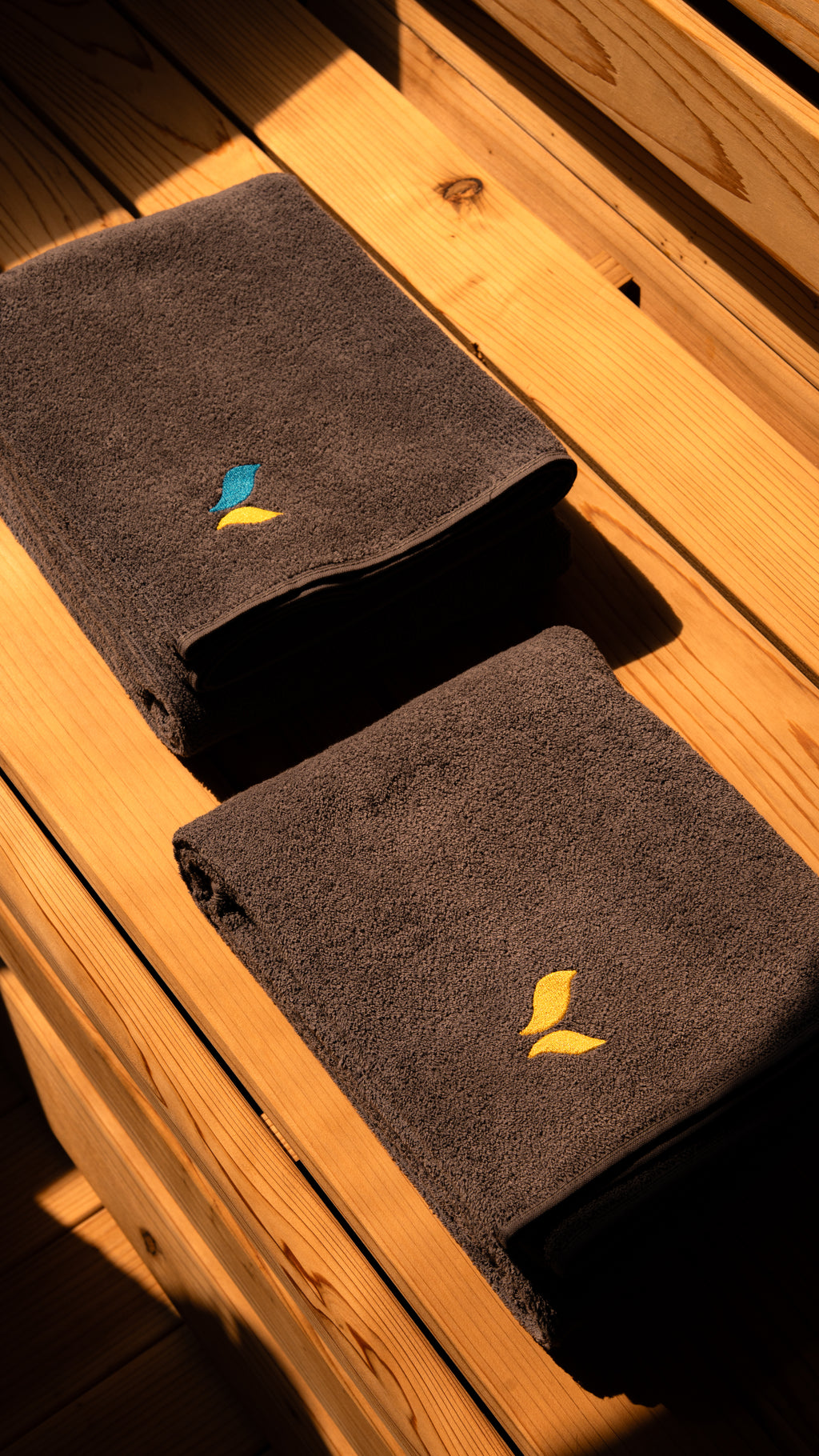 Freestyle Magic Towel - anthrazit mit großer Griffbordüre